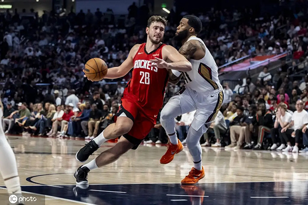 <a href=https://www.zhqiye.com/lanqiu/ target=_blank class=infotextkey>NBA</a>季前赛综述：火箭马刺<a href=https://www.zhqiye.com/temp/aolanduomoshu target=_blank class=infotextkey>魔术</a>领跑 新趋势与球队百态