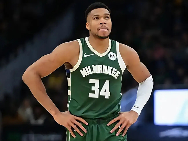 字母哥去留悬念：<a href=https://www.zhqiye.com/temp/mierwojixionglu target=_blank class=infotextkey>雄鹿</a>困境与<a href=https://www.zhqiye.com/temp/jinzhouyongshi target=_blank class=infotextkey>勇士</a>的争夺机遇